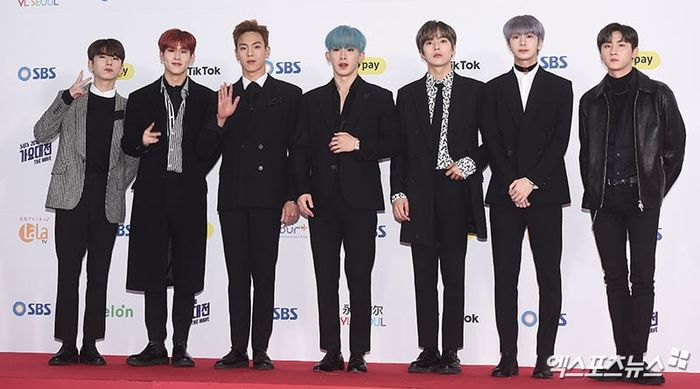 MONSTA X