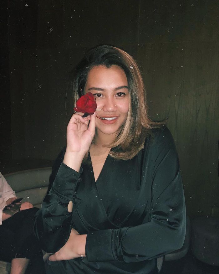 Aaliyah Massaid kerap berdandan kekinian ala remaja milenial pada umumnya.