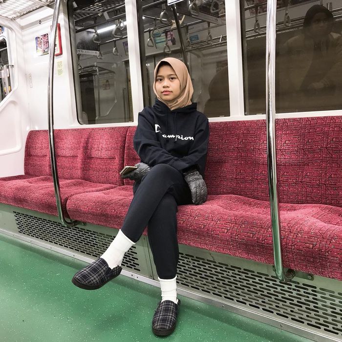 Rossa liburan di Jepang
