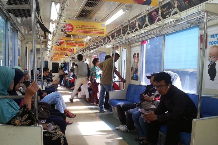 Lalai, Seorang Penumpang Tinggalkan Uang Puluhan Juta di Gerbong KRL Tanah Abang-Serpong