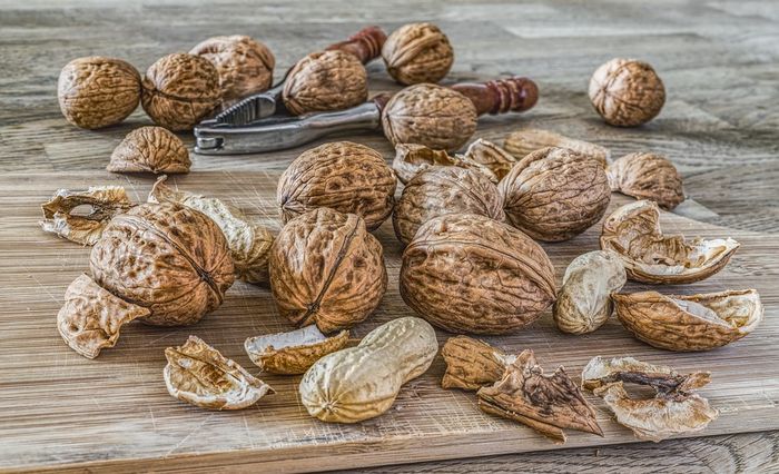 walaupun kacang-kacangan mengandung nutrisi yang baik, konsumsi kacang juga bisa menyebabkan kembung