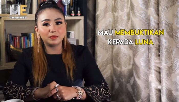 Paranormal Ungkap Alasan Reino Barack Dekati Syahrini: Ingin Balas Dendam dengan Luna Maya