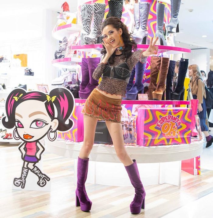 Gaya busana Kiko Mizuhara