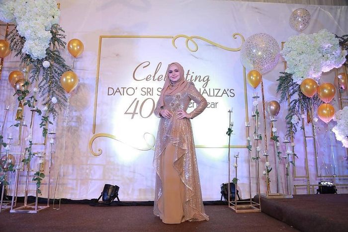 Penampilan Siti Nurhaliza saat pesta perayaan ulang tahunnya