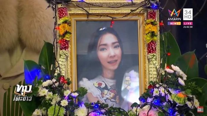 Foto kenang-kenangan dalam kematian Diar