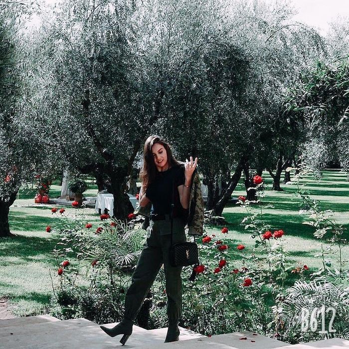 Dilamar, Deretan Gaya Stylish Irish Bella yang Bikin Ammar Zoni Jatuh Hati - Serba Hitam