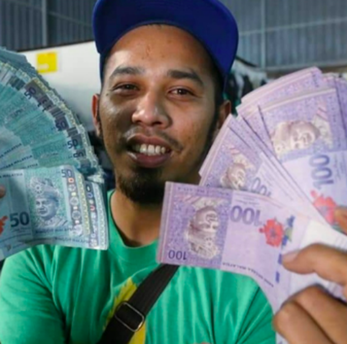 Uang tersebut sejumlah 550 ribu yen atau setara 20.000  ringgit Malaysia. 