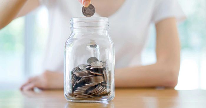 
Ada juga yang memiliki kartu ATM dan buku tabungan
