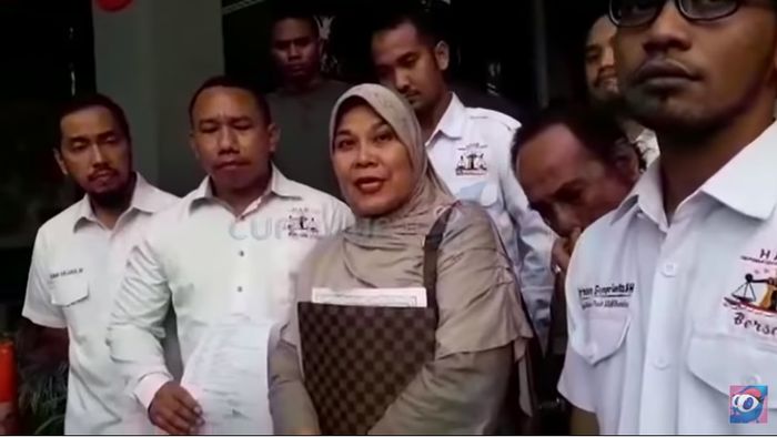 Nenek <a href='https://pontianak.tribunnews.com/tag/amandine' title='Amandine'>Amandine</a>
