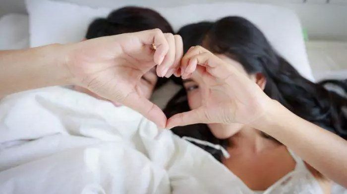 Salah satu cara agar penetrasi terasa nikmat adalah melakukan stimulasi klitoris.