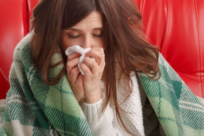 Sakit flu berkepanjangan salah satu tanda terkena sinus