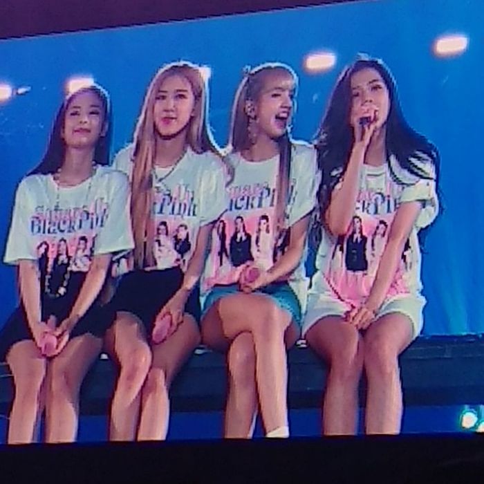 BLACKPINK saat gelar konser di Jakarta tadi malam Sabtu (19/01/2019) di ICE BSD, Tangerang Selatan.