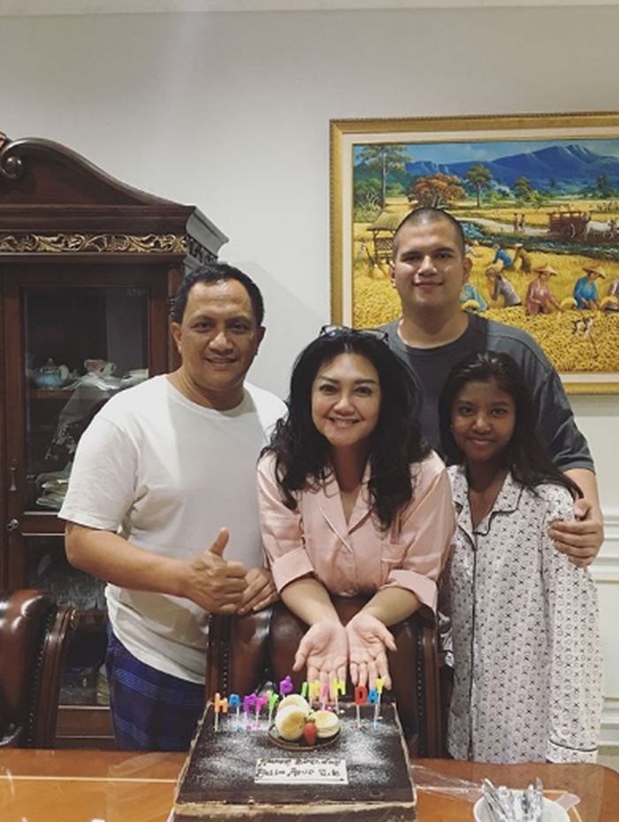 rayakan ulang tahun Bella Saphira