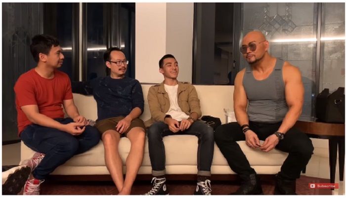 Mantan pacar Indy, Rakry, saat di-interview Deddy Corbuzier, Raditya Dika, dan Martin Cameo Project.
