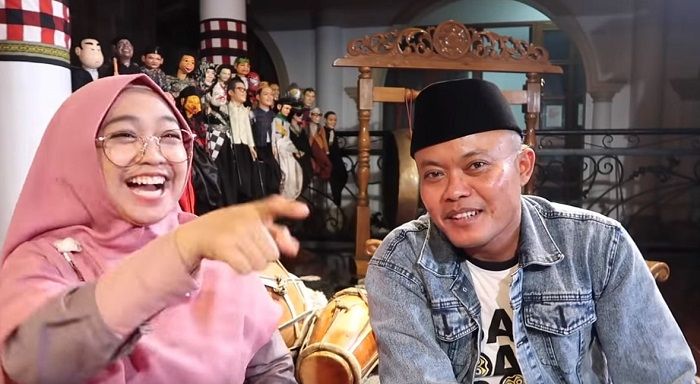 Ekspresi Sule ketika ditanya apakah ia berpacaran dengan Naomi