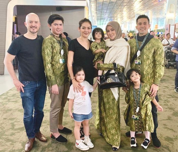 Mantan suami Olla Ramlan, Alex Tian