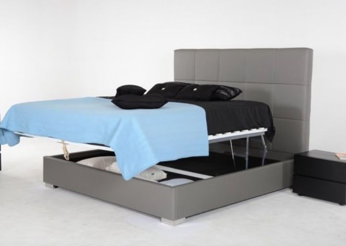 Tempat tidur dengan penyimpanan