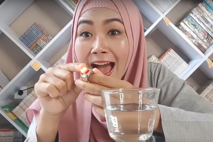 Terinspirasi Deddy Corbuzier, Bu Dendy Ikut Bongkar Misteri Cincin Merah Ahok