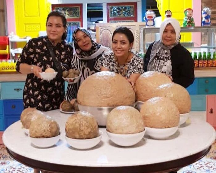 Mayangsari dan saudara-saudaranya