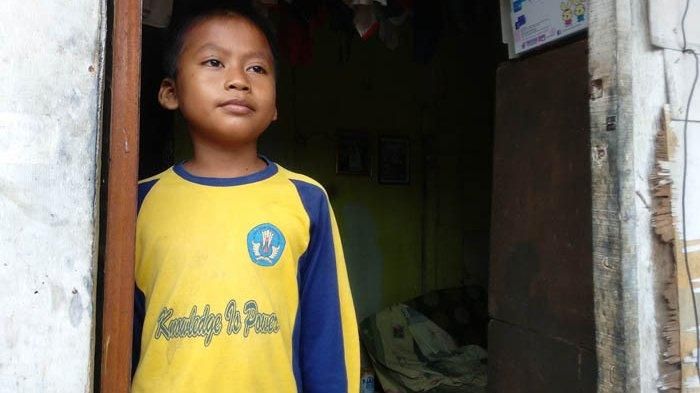 Muhammad Saputra (12), bocah cilik penjual cilok tulang punggung keluarga
