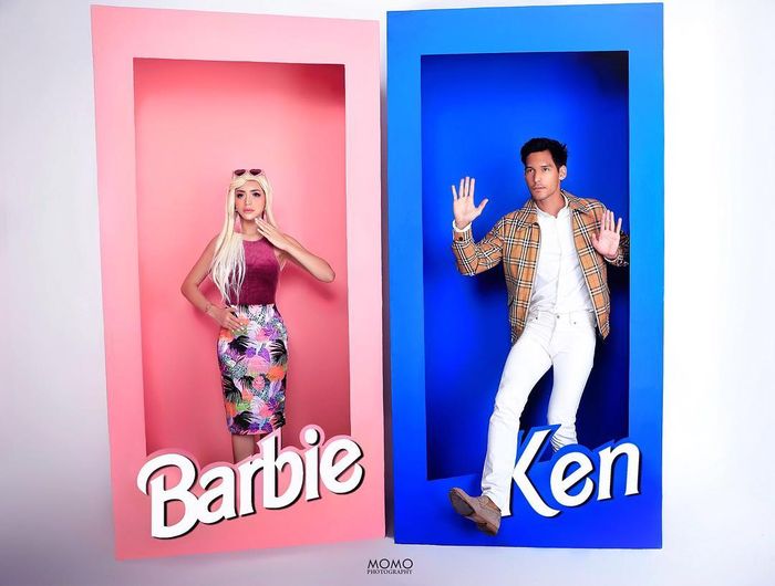 Gaya kompak Jessica Iskandar dan Richard Kyle saat meniru boneka Barbie