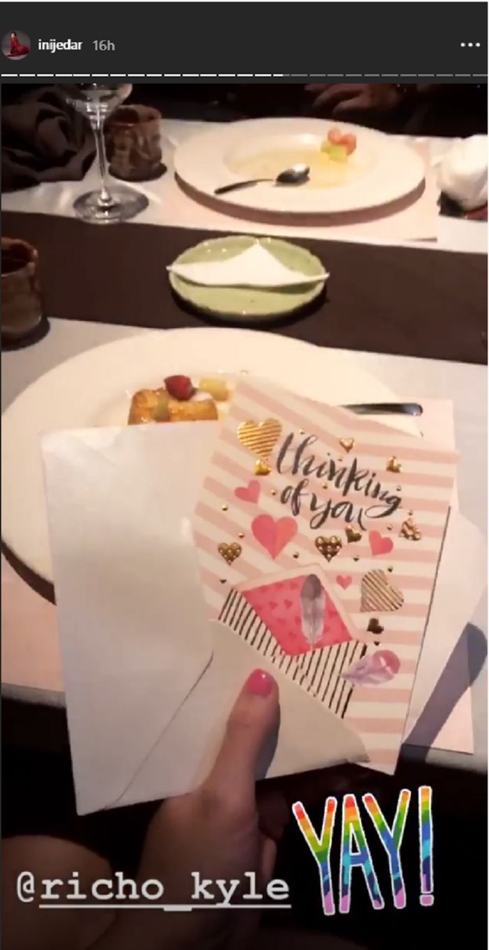 Isi amplop yang berisi tulisan romantis dari Richared Kyle untuk Jessica Iskandar