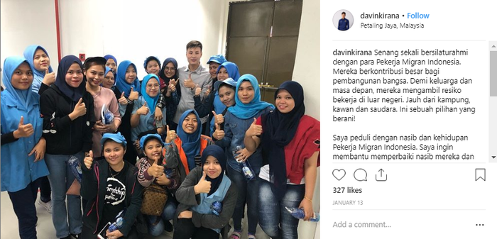 Davin Kirana bersama TKI di Malaysia