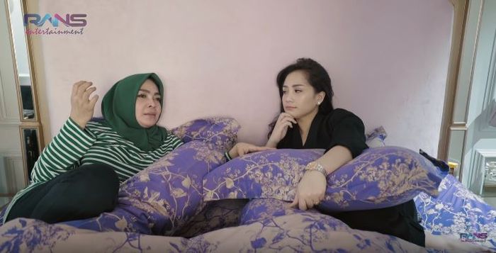 Mama Rieta dan Nagita Slavina
