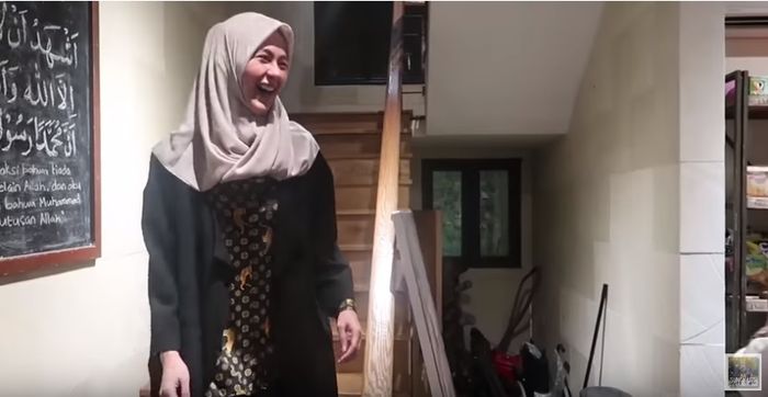 Penampilan Paula Verhoeven setelah didandani Shireen Sungkar