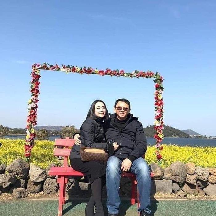 Potret kemesraan Ahok dengan Puput Nastiti Devi