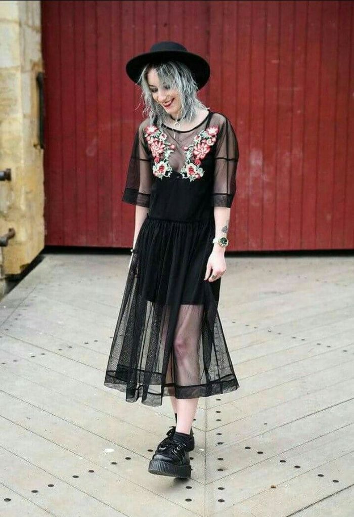 Mesh dress yang cocok untuk Scorpio