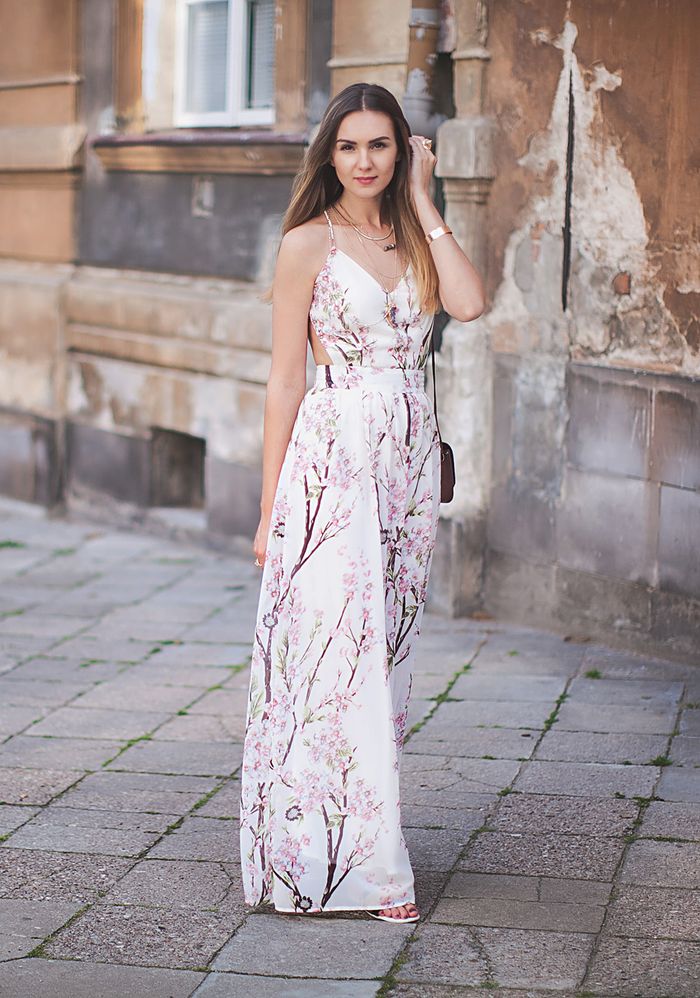 Maxi floral dress yang cocok untuk Taurus