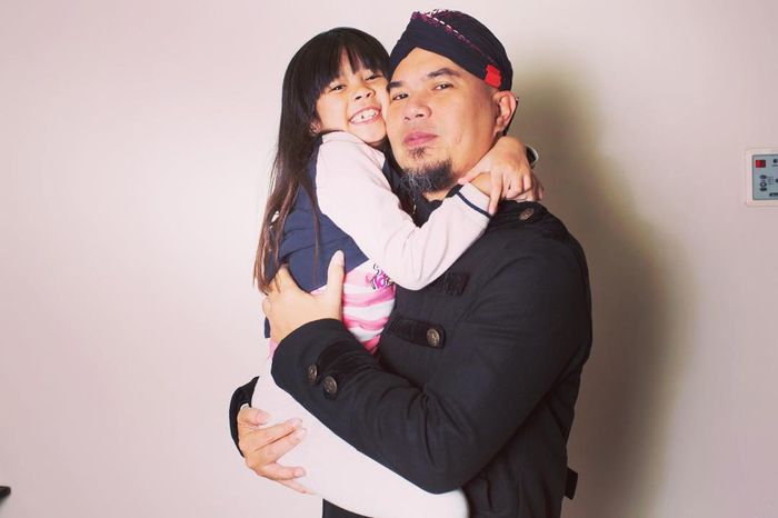 Ahmad Dhani bersama Safeea Ahmad