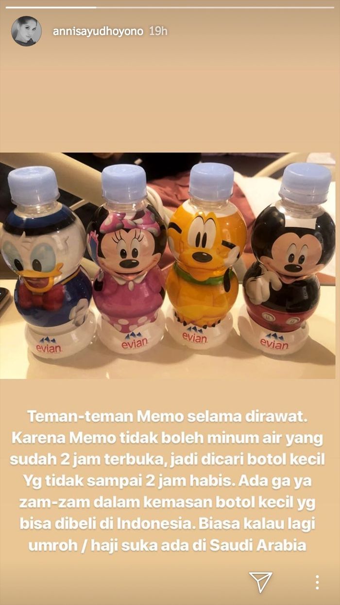 Botol air mineral yang selalu setia menemani Ani Yudhoyono selama dirawat di Singapura.