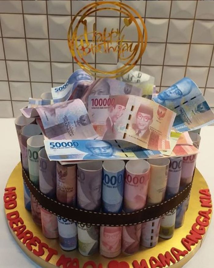 Bukti Makin Tajir Setelah Tolak Dipoligami, Kue Ulang Tahun Anak Nia Daniaty Jadi Sorotan!