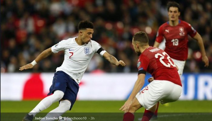 Sayap timnas Inggris, Jadon Sancho, beraksi dalam laga Grup A Kualifikasi Piala Eropa kontra Rep. Ceska di Stadion Wembley, Jumat (22/3/2019).