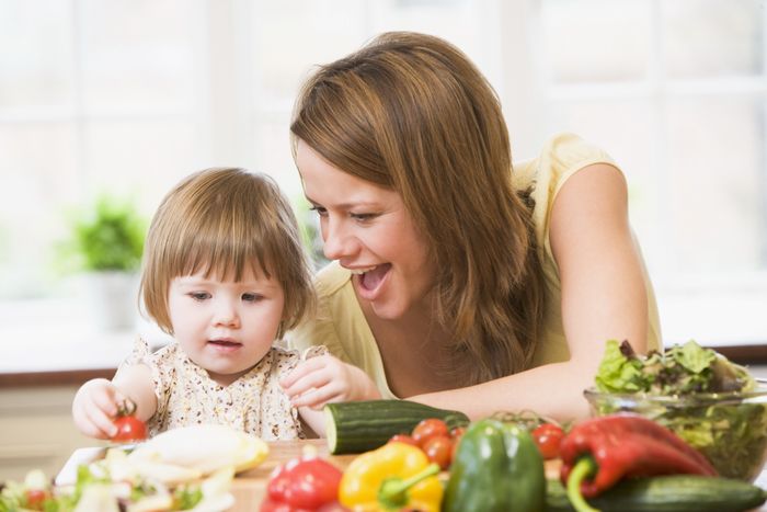 Orangtua perlu memperhatikan makanan anak-anak yang lebih sehat.