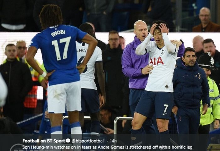 Ekspresi penyerang sayap Tottenham Hotspur, Son Heung-min, yang tampak terpukul setelah melakukan tekel horor terhadap gelandang Everton, Andre Gomes, dalam lanjutan pertandingan pekan ke-11 Liga Inggris di Stadion Goodison Park, Minggu (3/11/2019).