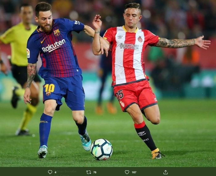 Bek sayap Girona, Pablo Maffeo, menghadapi megabintang Barcelona, Lionel Messi.