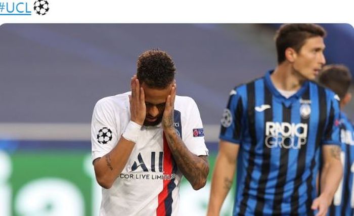 Penyerang Paris Saint-Germain, Neymar, menunjukkan ekspresi kecewa dalam laga perempat final Liga Champions kontra Atalanta di Estadio do Sport Lisboa e Benfica, Rabu (12/8/2020).