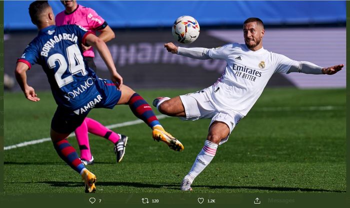 Eden Hazard berlaga kembali setelah pulih dari cedera untuk membantu Real Madrid menekuk Huesca, 31 Oktober 2020.