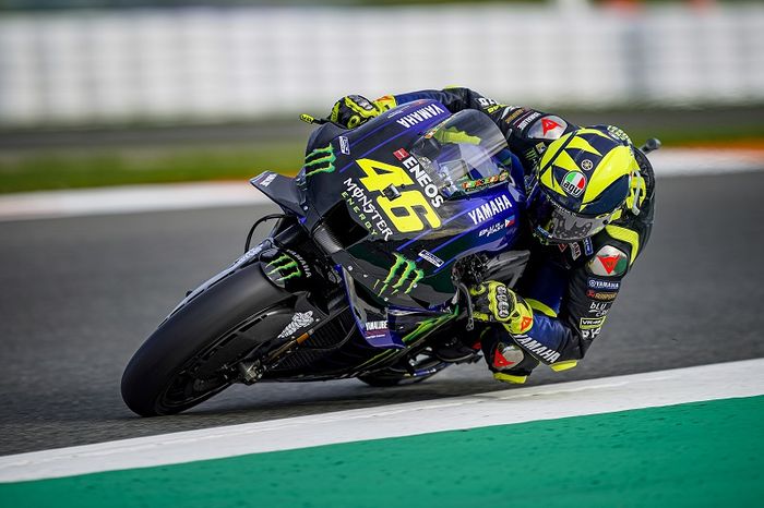 Valentino Rossi saat tampil pada balapan MotoGP Eropa di Sirkuit Ricardo Tormo, Spanyol, 8 November 2020.