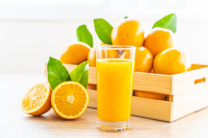 Jus jeruk menjadi minuman yang cocok dikonsumsi saat sahur dan buka puasa, ahli jelaskan 3 manfaatnya untuk tubuh.