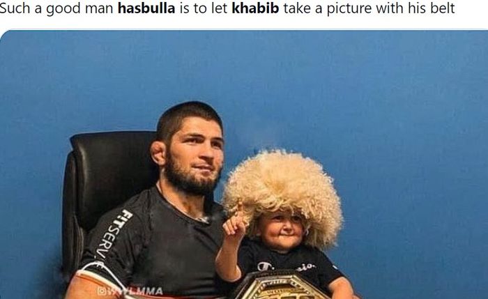 Mantan petarung UFC, Khabib Nurmagomedov, berfoto bersama blogger asal Rusia, Hasbulla Magomedov, yang disebut Khabib Mini.