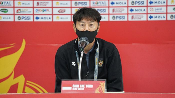 Pelatih timnas Indonesia, Shin Tae-yong, dalam konferensi pers jelang lawan Taiwan, Rabu (6/10/2021).