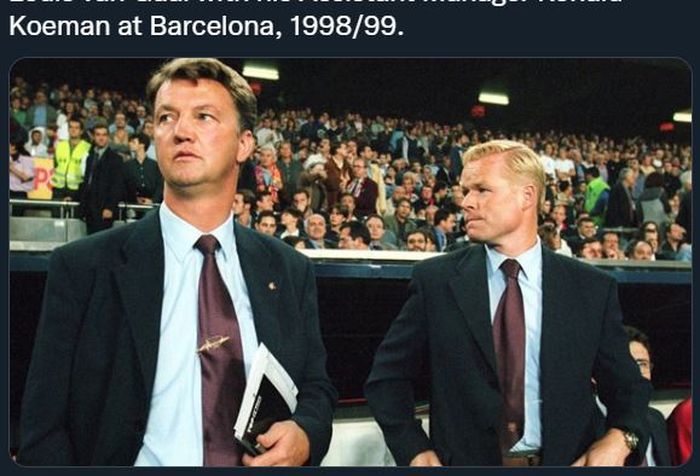 Ronald Koeman (kanan) saat menjadi asisten Louis van Gaal di Barcelona pada 1998-1999.