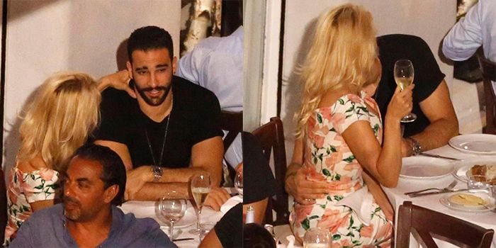 Kencan Romantis Adil Rami bersama Pamela Anderson di Nice, Prancis, akhir Juni 2017 yang lalu.