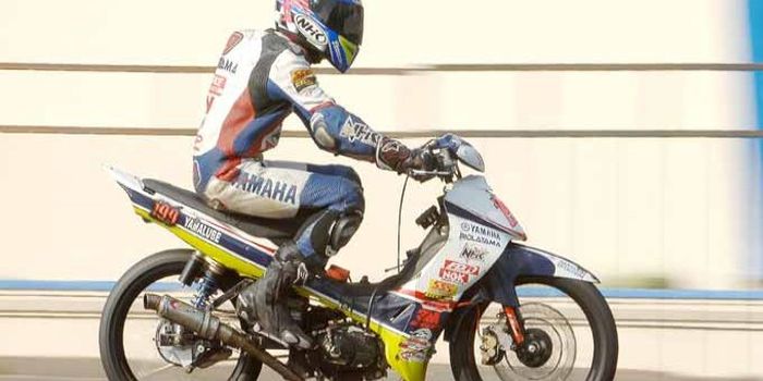 Modifikasi Yamaha Jupiter Z 2010 Surabaya Fokus Di Bawah Ke Tengah Motorplus