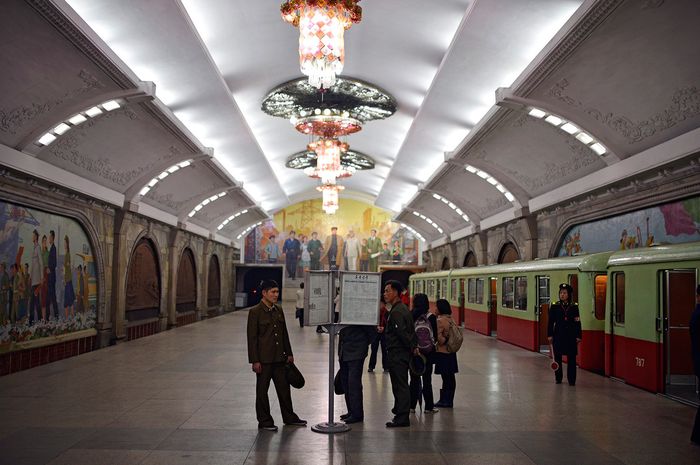 Pyongyang Metro menjadi salah satu sistem commuter terdalam di dunia, sekaligus menjadi yang misterius.