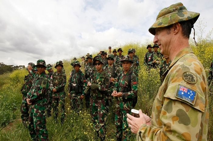 TNI dan Tentara Australia saat mengadakan latihan bersama